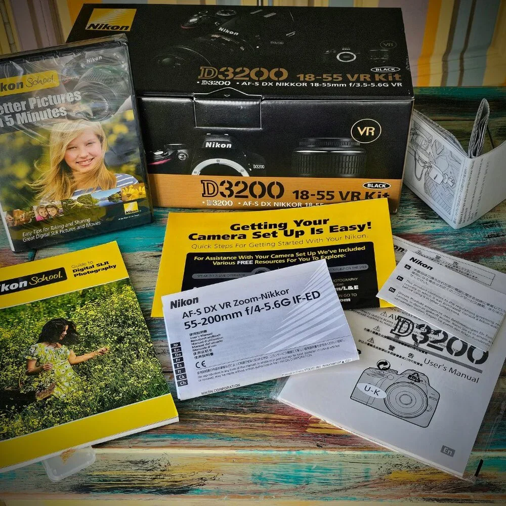 Nikon d3200 camera 18-55 VR kit